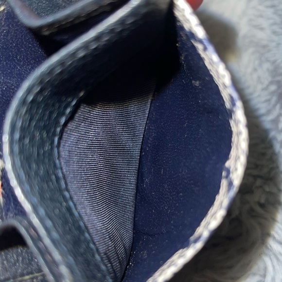 Gucci Blue and Cream Wallet - Picture 5 of 16